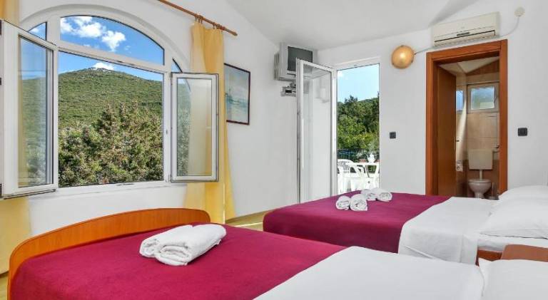 Rental apartment with 2 rooms for 7 persons — photo 2