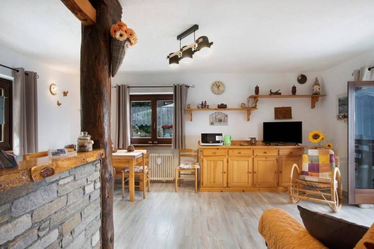 Chalet with grill, garden & terrace — photo 2