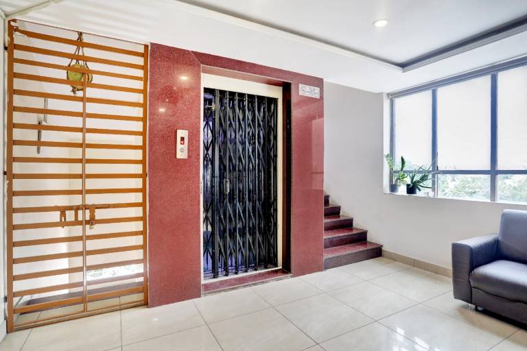 Hotel O J3 Royal Guest Rooms