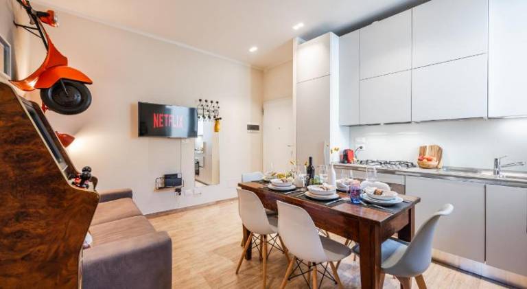 Apartment | Next to Two Towers | Pets are welcome — photo 2