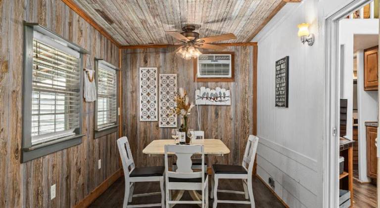 House | Dogs allowed in Fredericksburg, TX