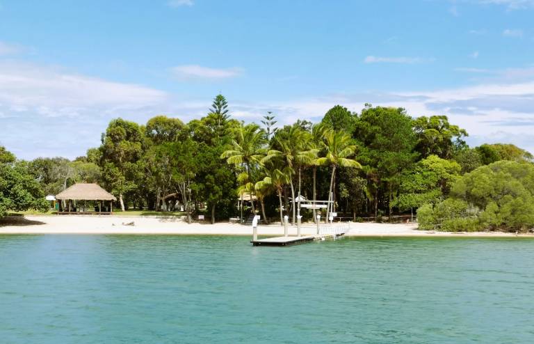 Houseboat  Sanctuary Cove