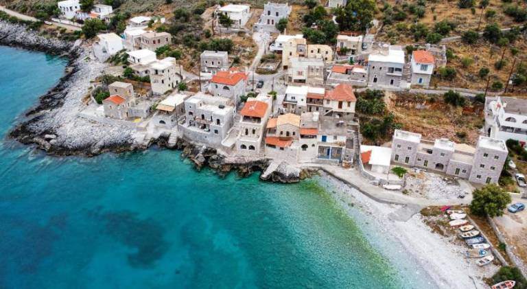 Arapis Rooms & Suites in East Mani