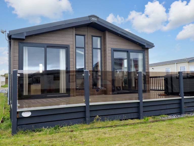 Wonderful cottage with terrace & garden | Beach view | Pets are welcome in Bude