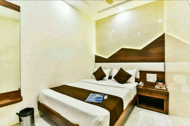 Hotel Palace Residency