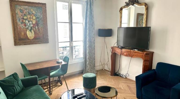 Rental apartment | Near Eiffel Tower | Perfect for remote work | Pets allowed in Montrouge