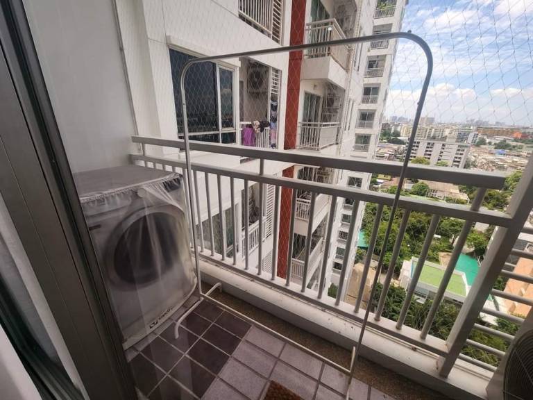 Apartamento Phra Khanong