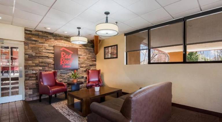 Red Roof Inn & Suites Newark - University — photo 3