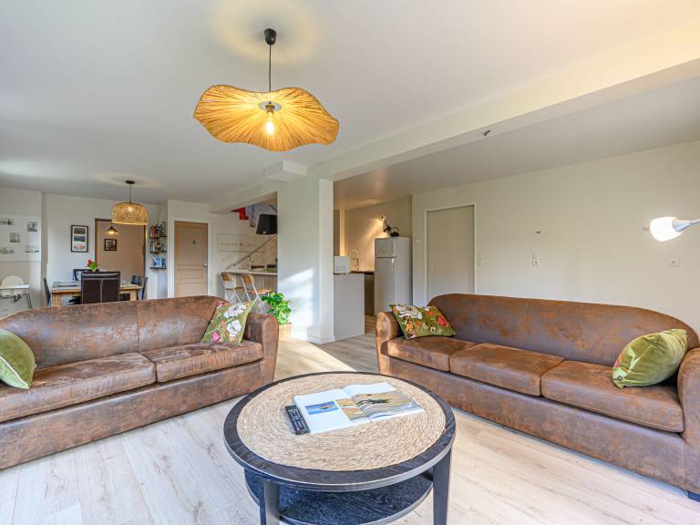 Fully equipped pleasant house with patio & yard | Pets are welcome — photo 4