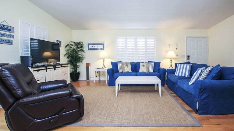 Seabreeze Cottage by the Sea-2 min walk to Beach — photo 4