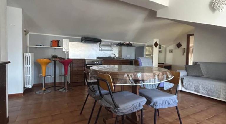 Fully equipped rental apartment with patio | Pets allowed — photo 3