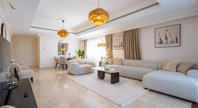 Rental apartment with terrace | Near Qasr al-Hosn | Close to the beach | Perfect for remote work | Pet-friendly — photo 2