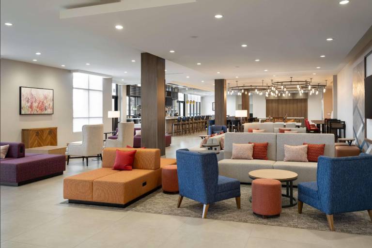 Hilton Garden Inn Visalia — photo 2