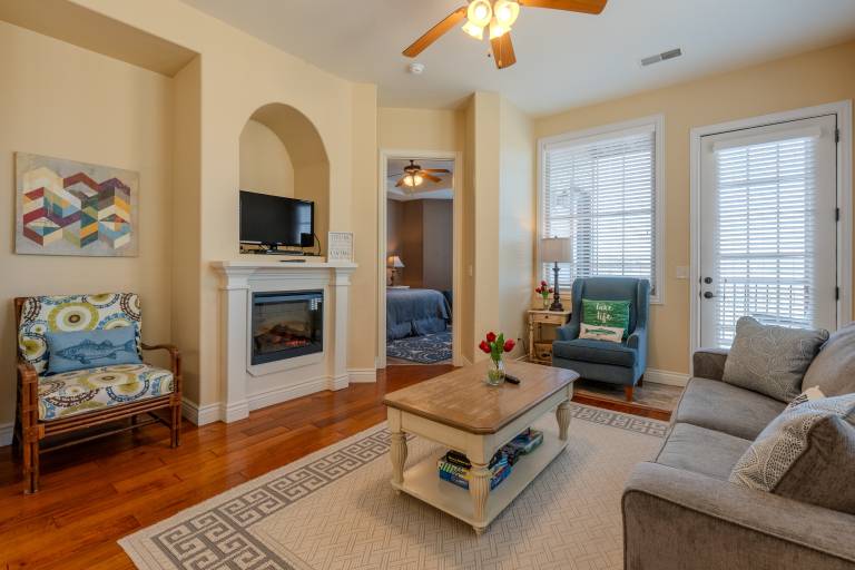 Condo  Branson West