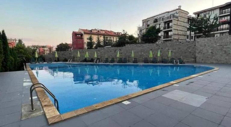 Holiday apartment with yard, private pool & terrace in Sveti Vlas