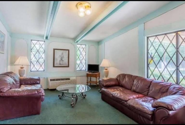 Sunrise inn — photo 2
