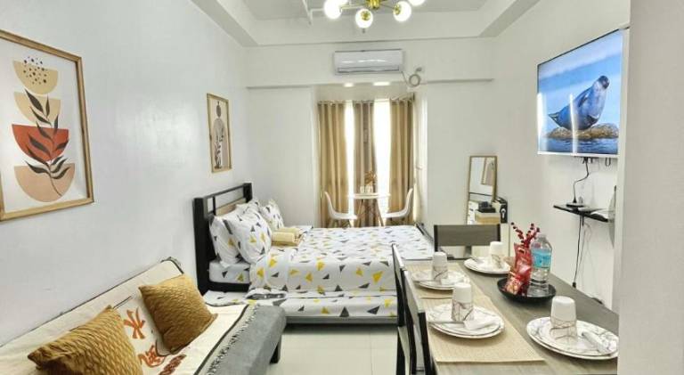 Apartment with pool in Quezon City
