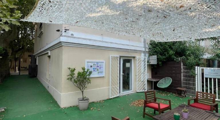 Serviced apartment with terrace | Next to Popes' Palace — photo 5