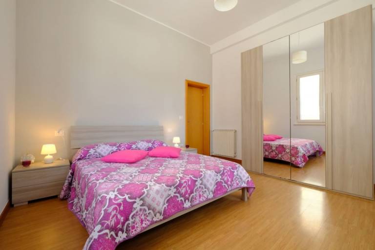 Rental apartment with 3 rooms for 6 persons — photo 4