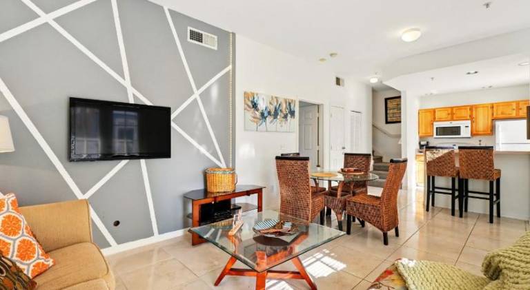 Ample vacation home with pool | Good for workation | Pets allowed — photo 3