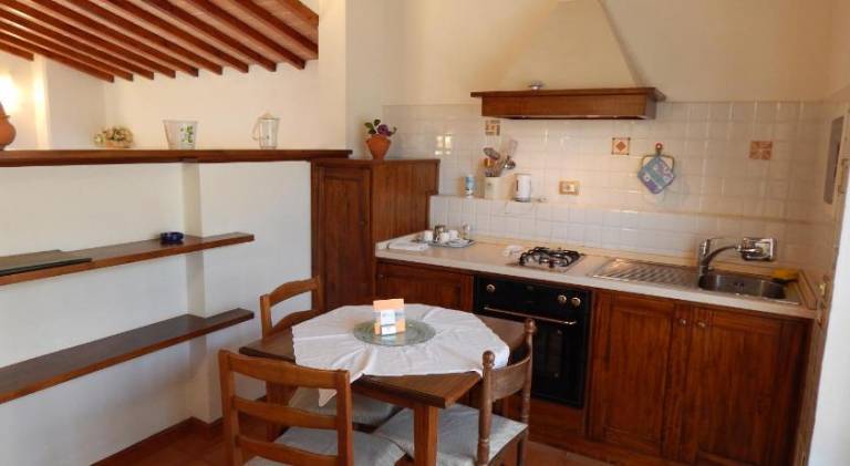 House with barbecue, yard & terrace — photo 2