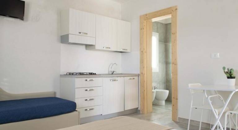 Serviced apartment with garden — photo 2