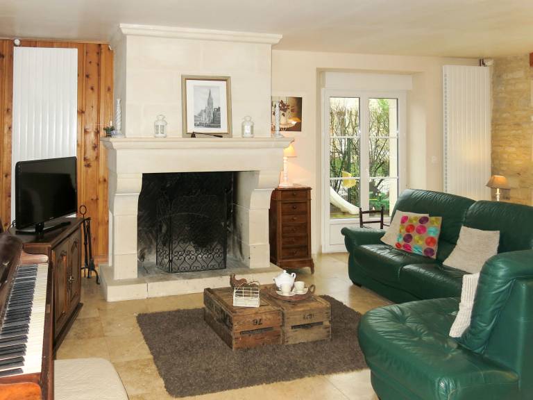 Fully equipped lovely house with yard, terrace & grill | Pets are welcome — photo 3