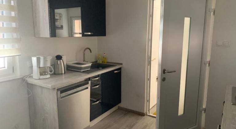 Rental apartment with terrace, grill & garden — photo 4