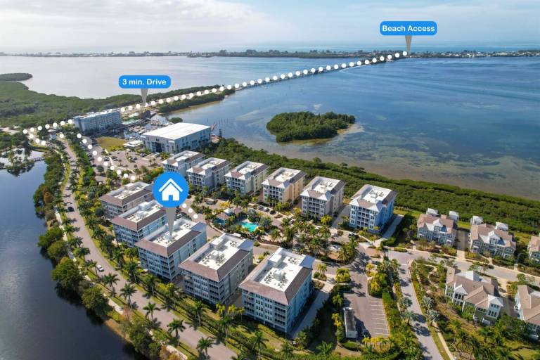 Family-friendly lovely condo with patio, grill & private pool | Water view | Pets are welcome — photo 2