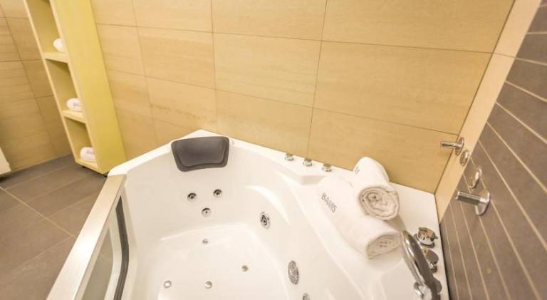 Pleasant rental apartment with jacuzzi | Pets are welcome — photo 5