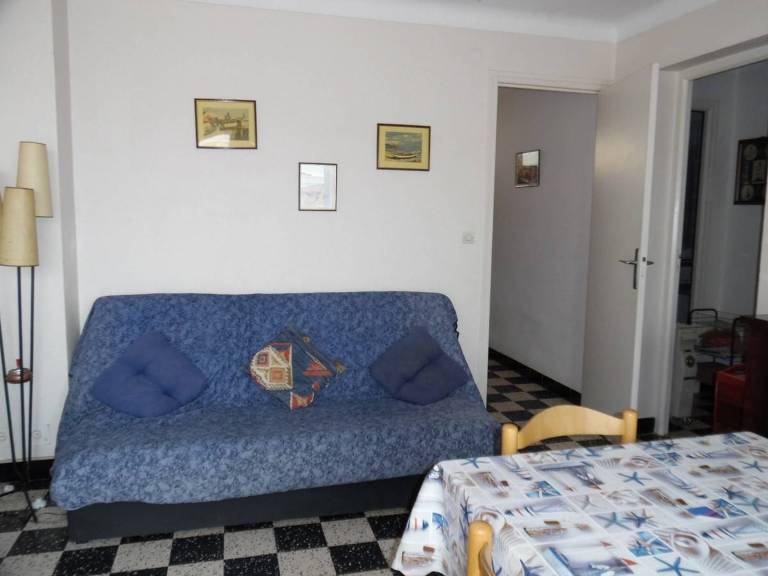 Apartment with 1 room for 4 persons — photo 4