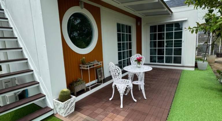 Farm with patio, BBQ & yard | Pet-friendly — photo 3