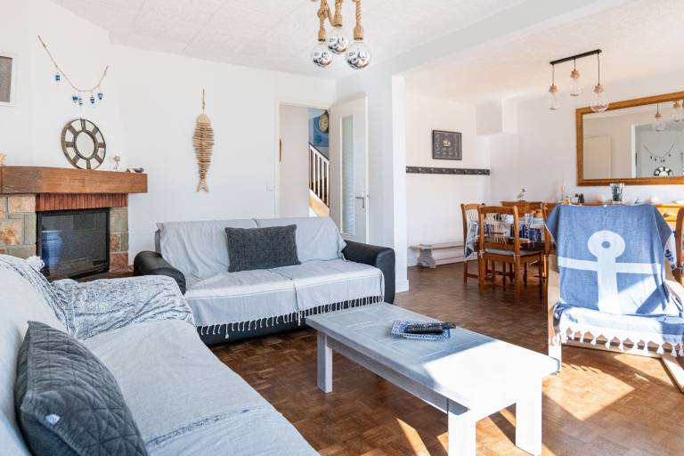 Family-friendly house with terrace, garden & grill | Pets allowed — photo 2