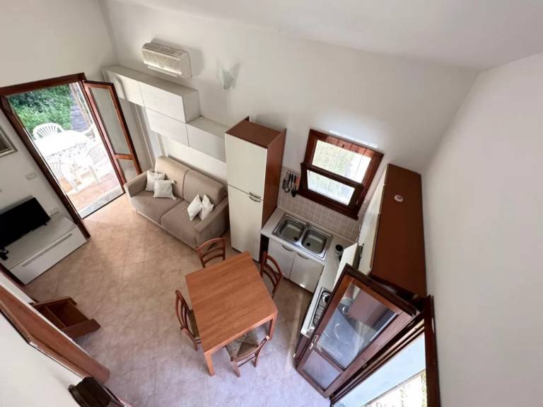 Charming semi-detached villa near the beach — photo 2