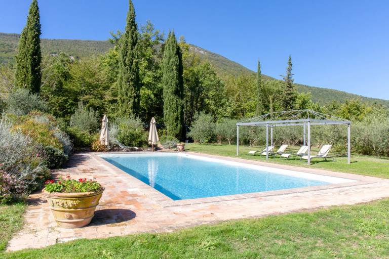 Villa with garden, barbeque & private pool — photo 4