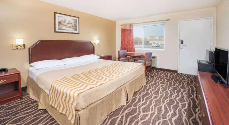 Travelodge by Wyndham Terre Haute — photo 2