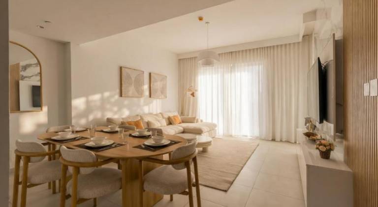Apartment with terrace, private pool & garden | Close to Burj Khalifa in Dubai