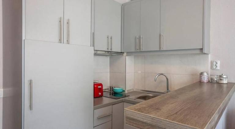 Rental apartment with terrace & grill — photo 5
