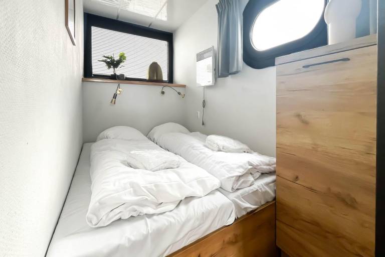 Boat with patio | Pet-friendly — photo 2