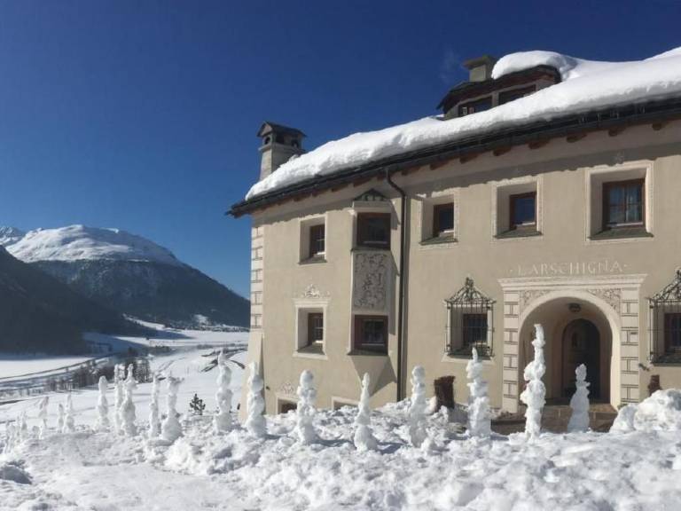 Ferienwohnung in Zuoz für max. 2 Personen Ferienwohnung in Zuoz für max. 2 Personen