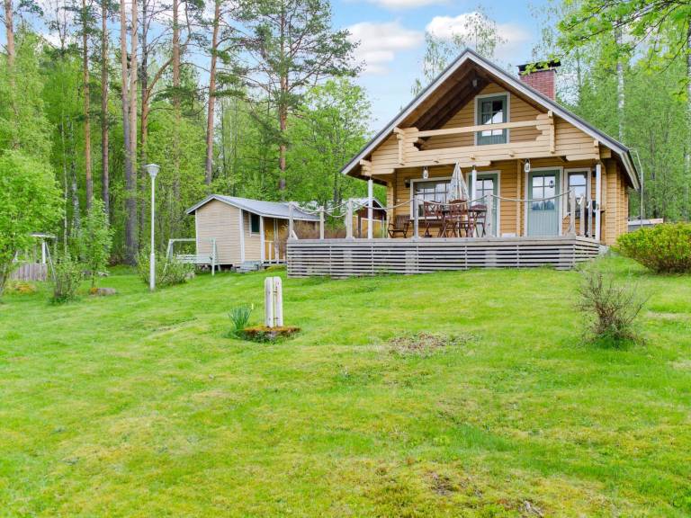 Vacation home with terrace & sauna | Nature view — photo 4