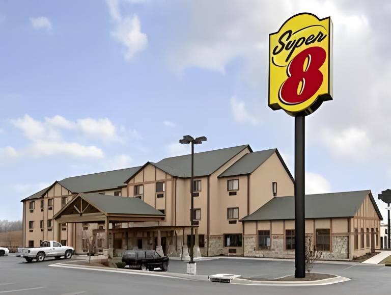 Super 8 By Wyndham Columbia East in Columbia, MO