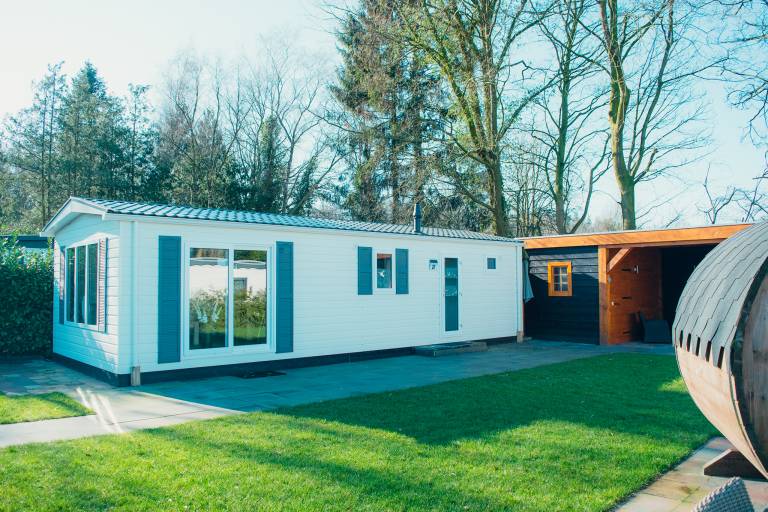 Familienorientierter Bungalow mit Terrasse, Pool und Sauna | Haustiere erlaubt