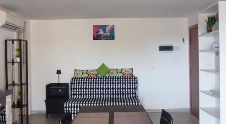 Rental apartment with 1 room for 2 persons in Latina