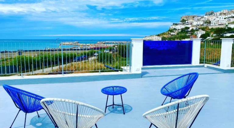 Apartment with terrace & barbeque in Peschici
