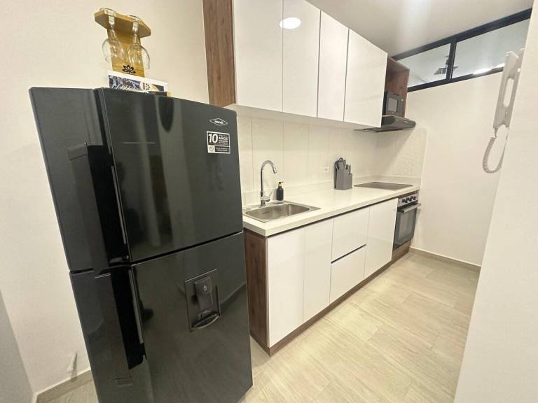 Am804-Hermoso Apartaestudio con balcon Laureles — photo 5