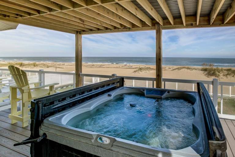 Shore Relaxin' Oceanfront Dog Friendly, Private Pool, Hot Tub — photo 3