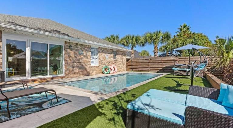 Vacation home with pool | Suitable for remote work | Pet-friendly — photo 5