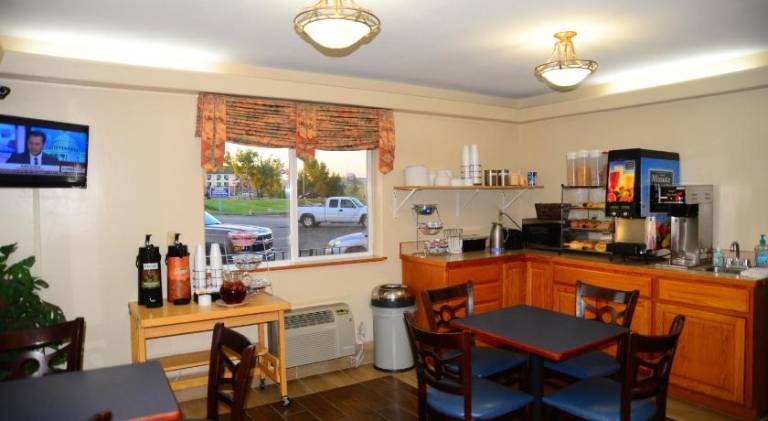 Budget Inn Express — photo 4