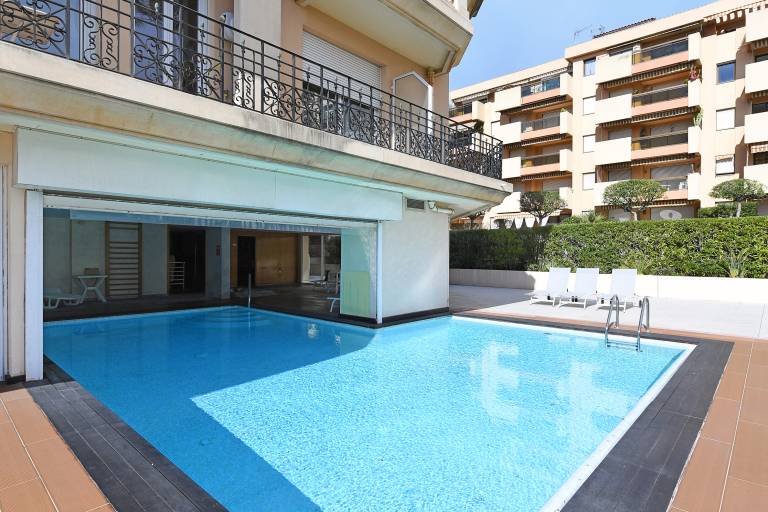 Apartment with patio, pool & sauna — photo 2